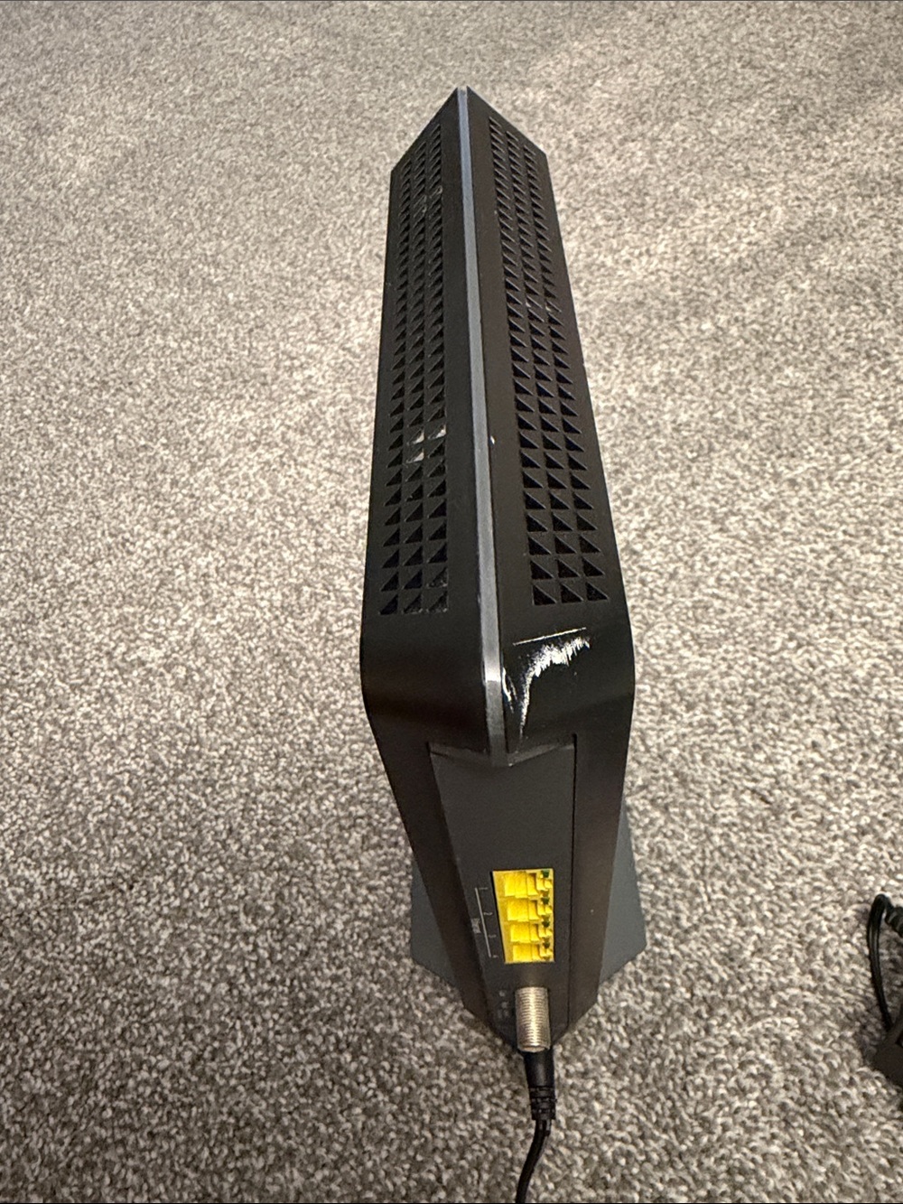 Netgear AC1900 WiFi Cable Modem Router Model C6900 - Picture 8 of 8